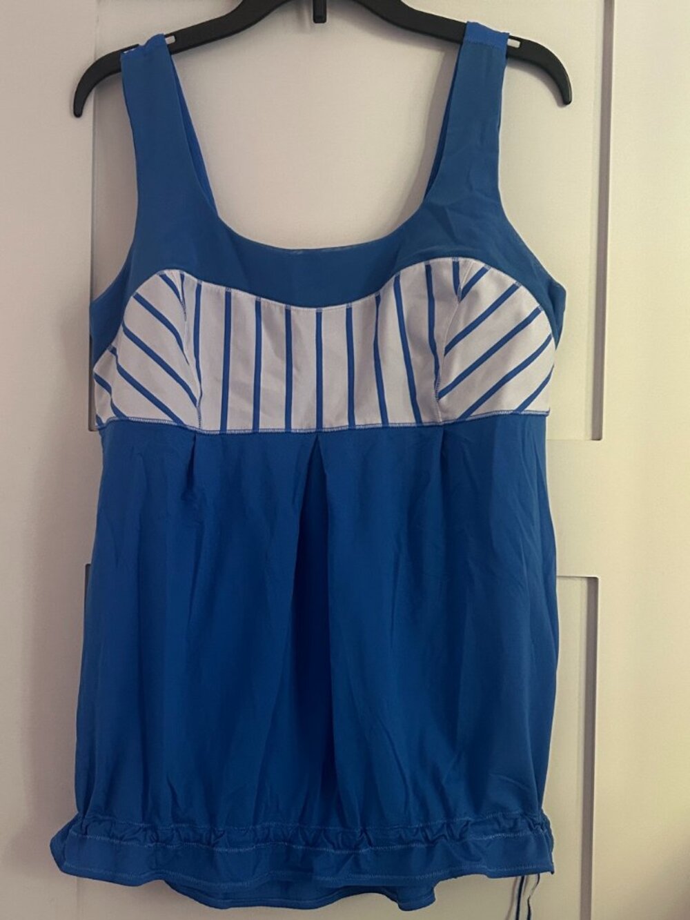 Lululemon Tame Me Run Tank Blue White Stripes - 10